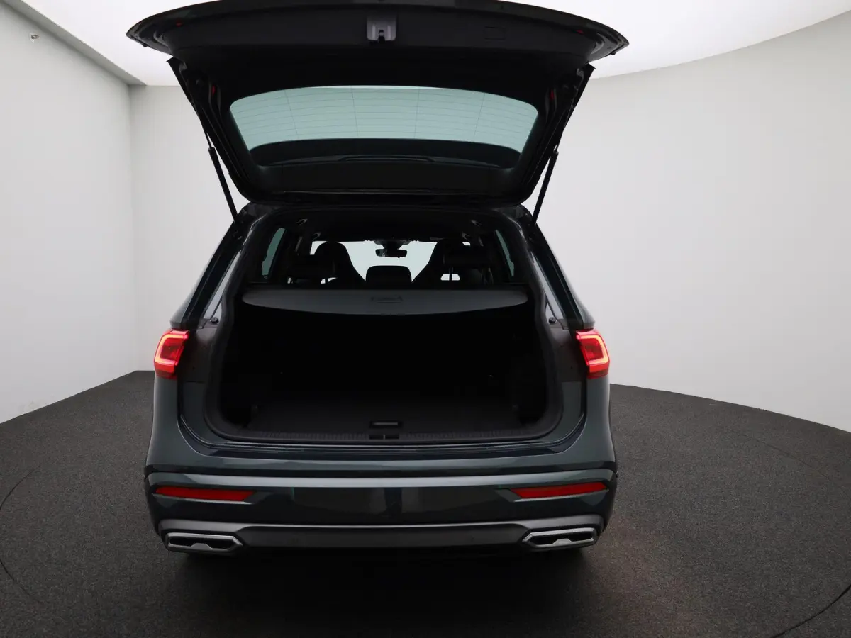 1.5 TSI FR Business | Automaat | Virtual cockpit | Climate control | Apple carplay | LMV | DAB | Bluetooth | Navigatie | Camera | Memory seat