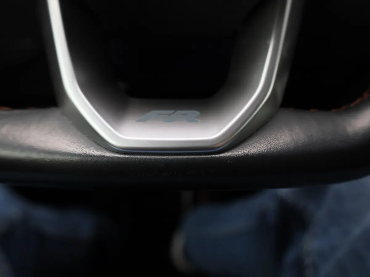 1.5 TSI FR Business | Automaat | Virtual cockpit | Climate control | Apple carplay | LMV | DAB | Bluetooth | Navigatie | Camera | Memory seat