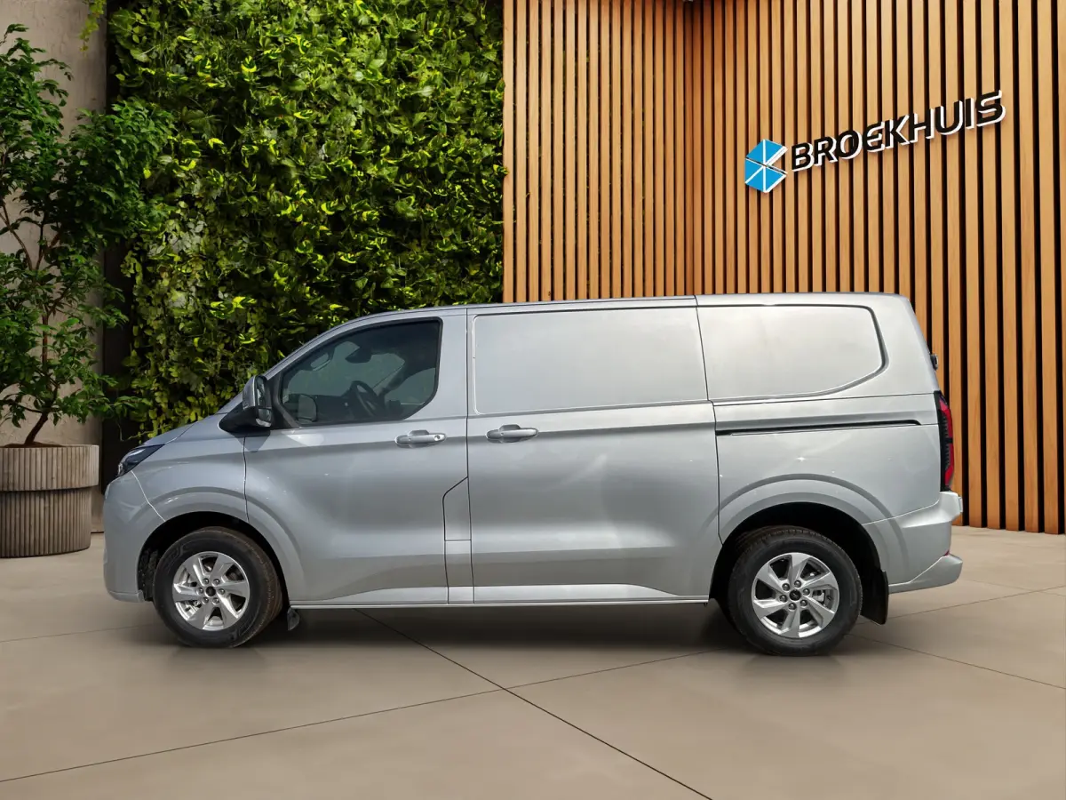 71kWh Pro Power Onboard | Trekhaak | Dubb. Schuifdeur | Stoel/voorruitverwarming | 2 zitplaatsen rechtsvoor | Airco (automatisch) | Apple Carplay/Android Auto|telefoonintegratie premium
