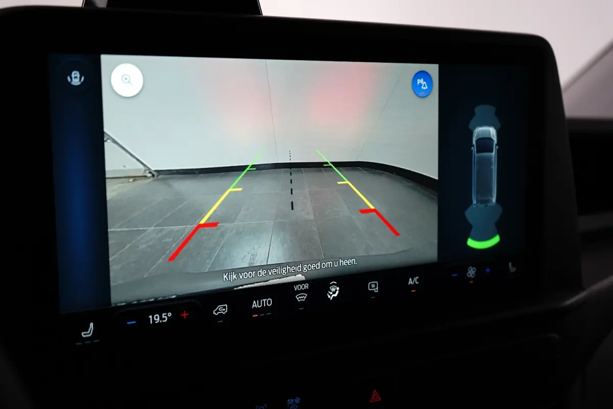 71kWh 340 L2H1 | 16inch | Stoel/Voorruitverwarming | 370KM | LED | | 2 zitplaatsen rechtsvoor | Airco (automatisch) | Apple Carplay/Android Auto|telefoonintegratie premium
