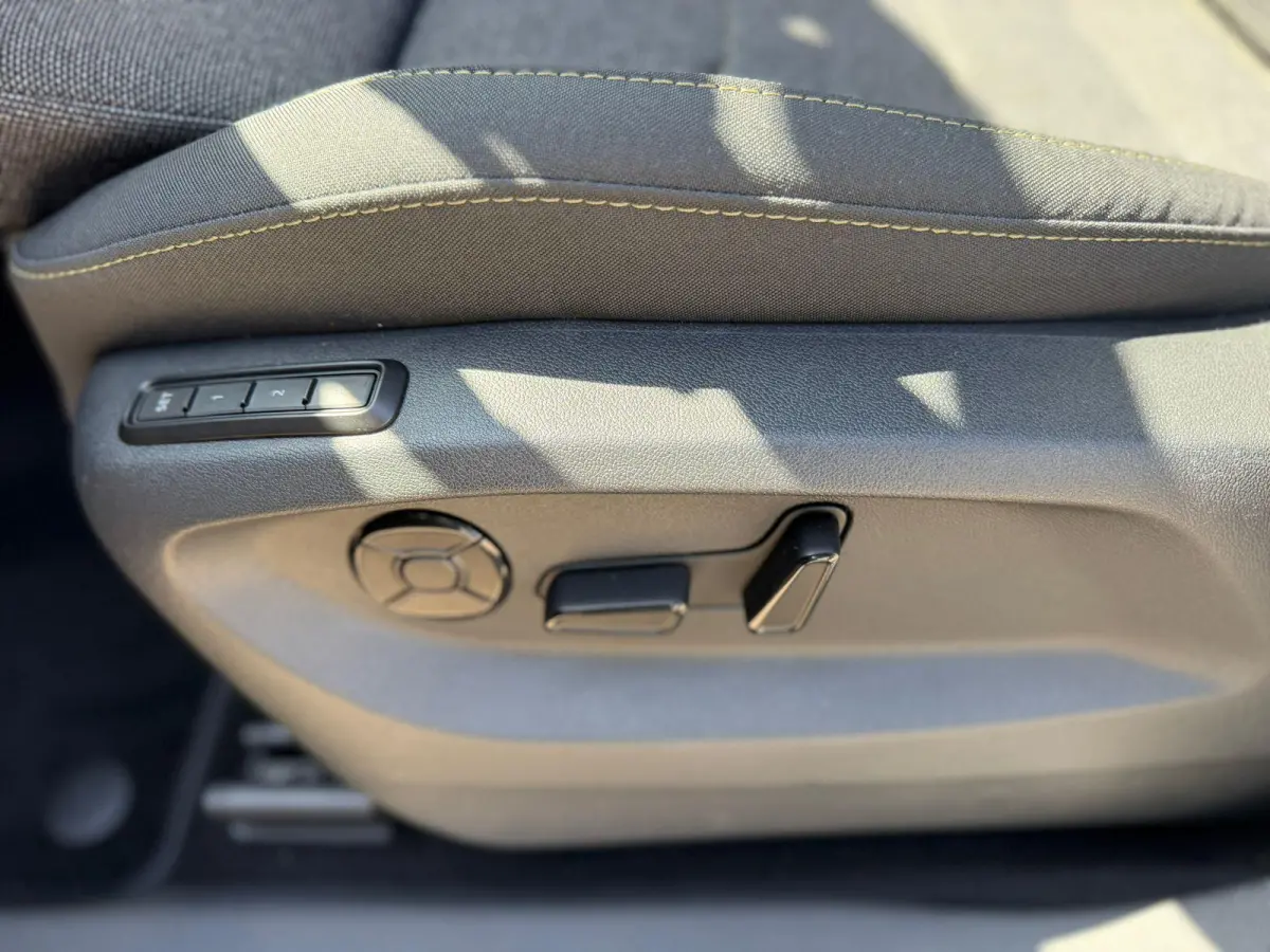 1.5 TSI PHEV Business Edition Plus | Navigatie |  Apple Carplay/Android Auto | Keyless Entry | Climate Control | Adaptive Cruise Control | Parkeersensoren | Elektrische achterklep | Privacy 
