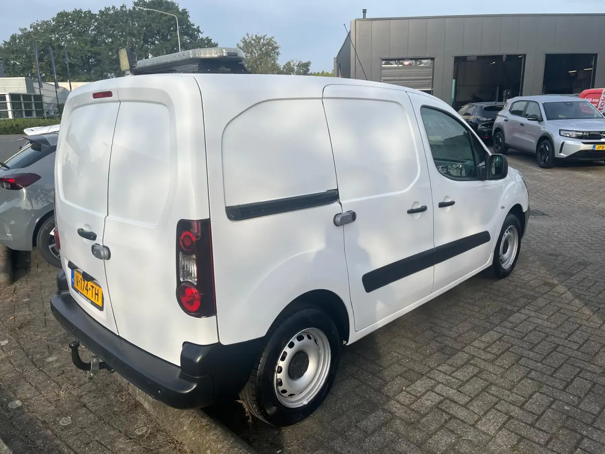 122 1.6 BlueHDi 100 L1 Premium S&S | AIRCO | | Airco | Anti Blokkeer Systeem | Armsteun voor
