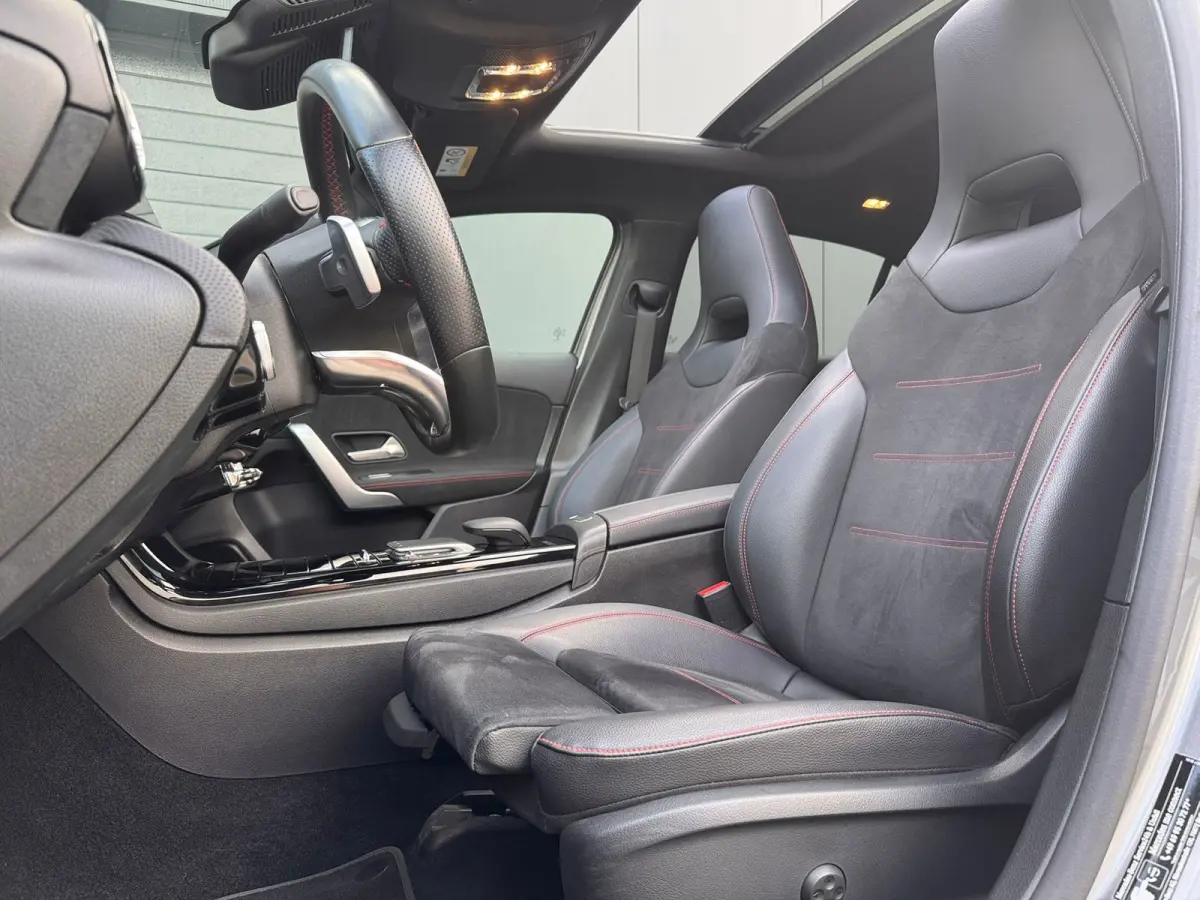 250e AMG PANO l 360 l ASSISTENTIE l SFEER l EL-STOEL l CARPLAY l DEALER OND