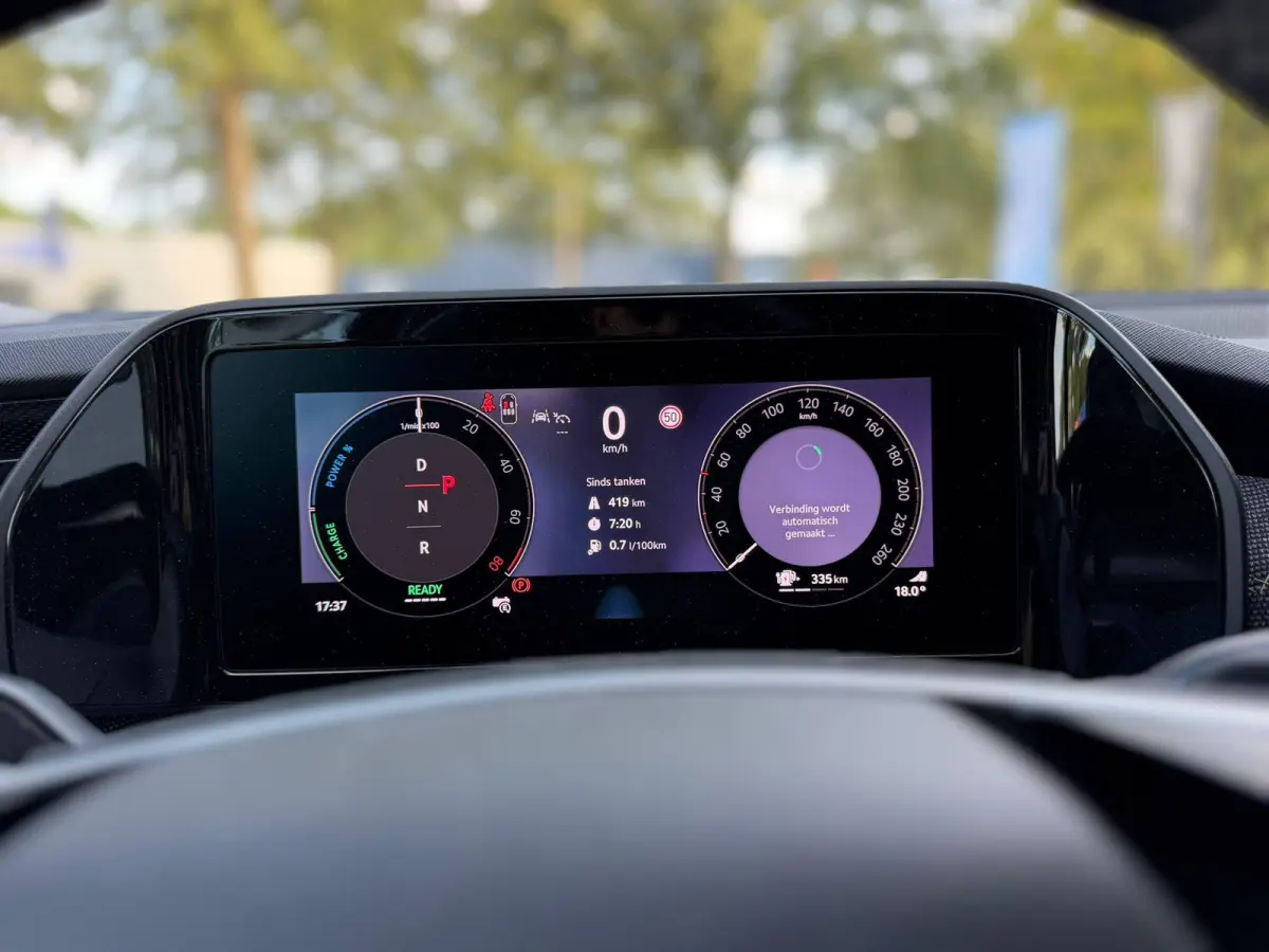 1.5 TSI PHEV Business Edition 204 PK | Navigatie |  Apple Carplay/Android Auto | Keyless Entry | Climate Control | Adaptive Cruise Control | Parkeersensoren | Elektrische achterklep | Privac