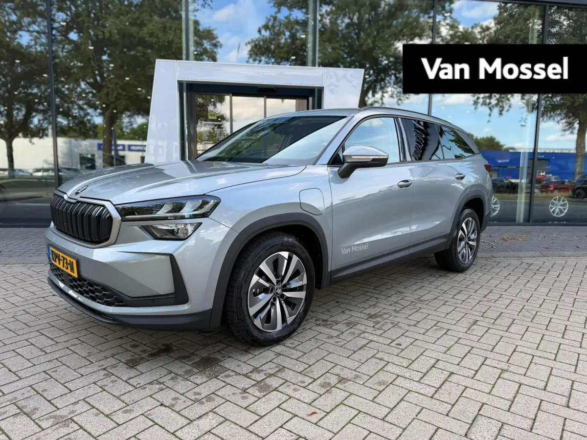 1.5 TSI PHEV Business Edition 204 PK | Navigatie |  Apple Carplay/Android Auto | Keyless Entry | Climate Control | Adaptive Cruise Control | Parkeersensoren | Elektrische achterklep | Privac