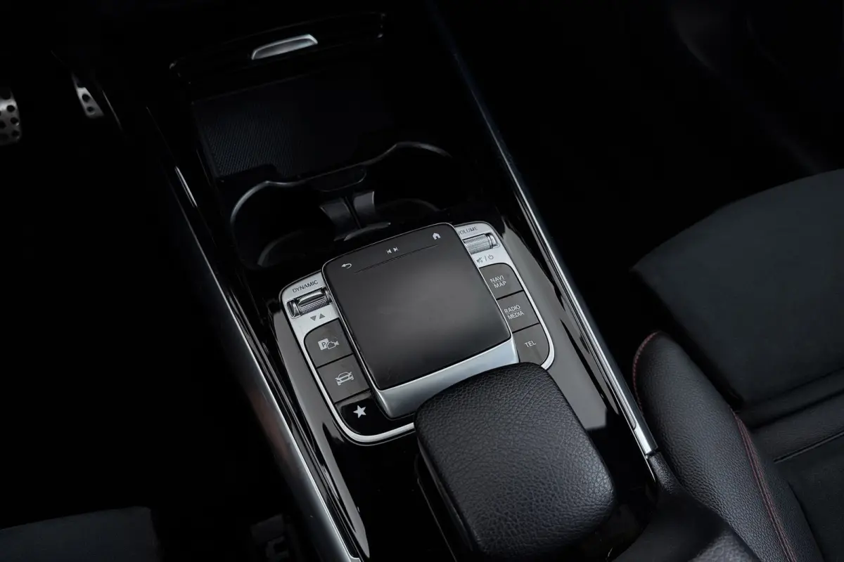 180 Business Solution | AMG-Line | Panoramadak | Org NL | CarPlay | Camera | Navigatie | Stoelverwarming |