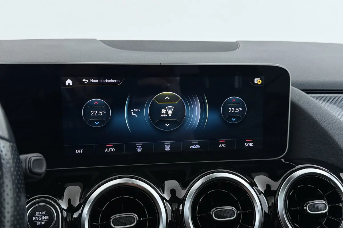 180 Business Solution | AMG-Line | Panoramadak | Org NL | CarPlay | Camera | Navigatie | Stoelverwarming |