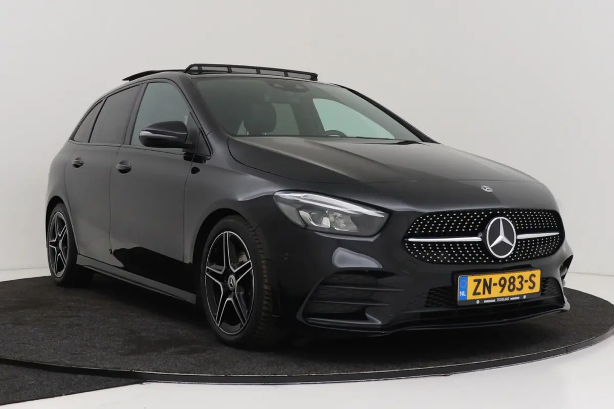 180 Business Solution | AMG-Line | Panoramadak | Org NL | CarPlay | Camera | Navigatie | Stoelverwarming |