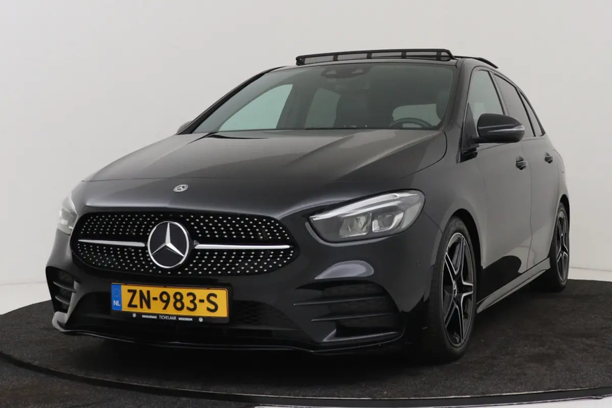 180 Business Solution | AMG-Line | Panoramadak | Org NL | CarPlay | Camera | Navigatie | Stoelverwarming |