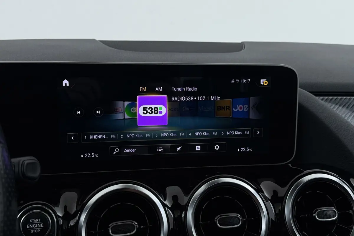 180 Business Solution | AMG-Line | Panoramadak | Org NL | CarPlay | Camera | Navigatie | Stoelverwarming |