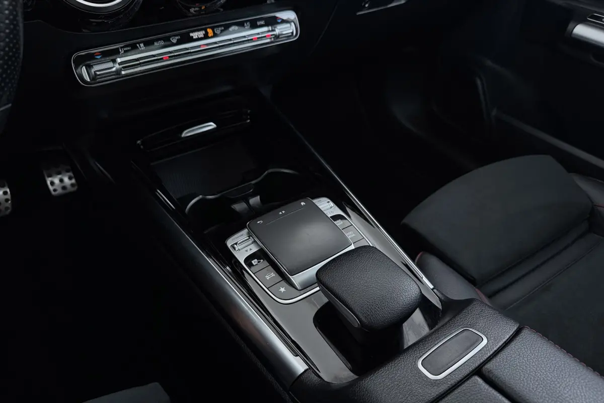 180 Business Solution | AMG-Line | Panoramadak | Org NL | CarPlay | Camera | Navigatie | Stoelverwarming |