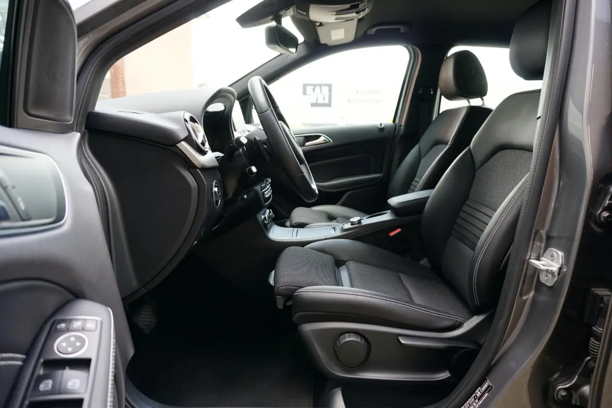 180 Prestige + CAMERA / NAVI / CLIMATE CONTROL