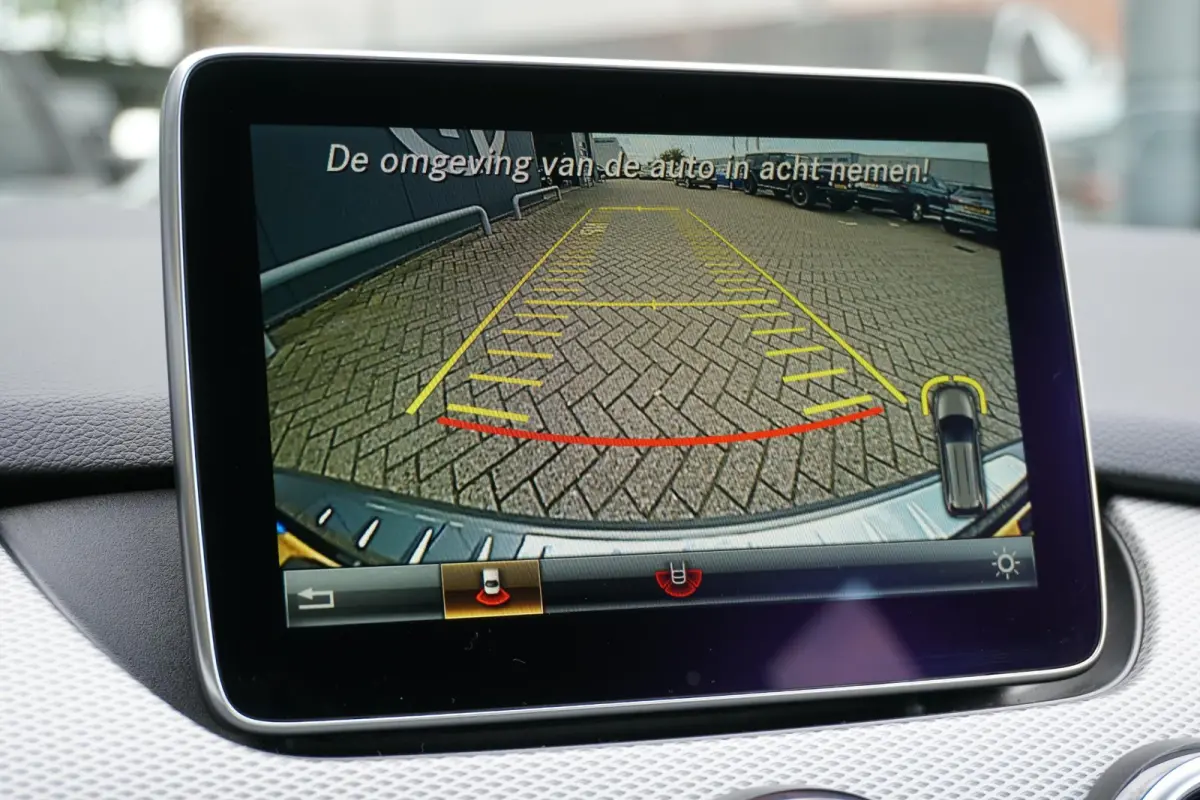 180 Prestige + CAMERA / NAVI / CLIMATE CONTROL