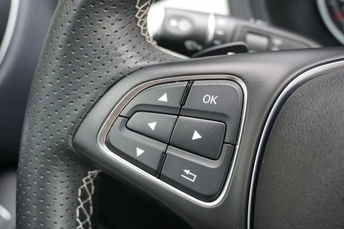 180 Prestige + CAMERA / NAVI / CLIMATE CONTROL