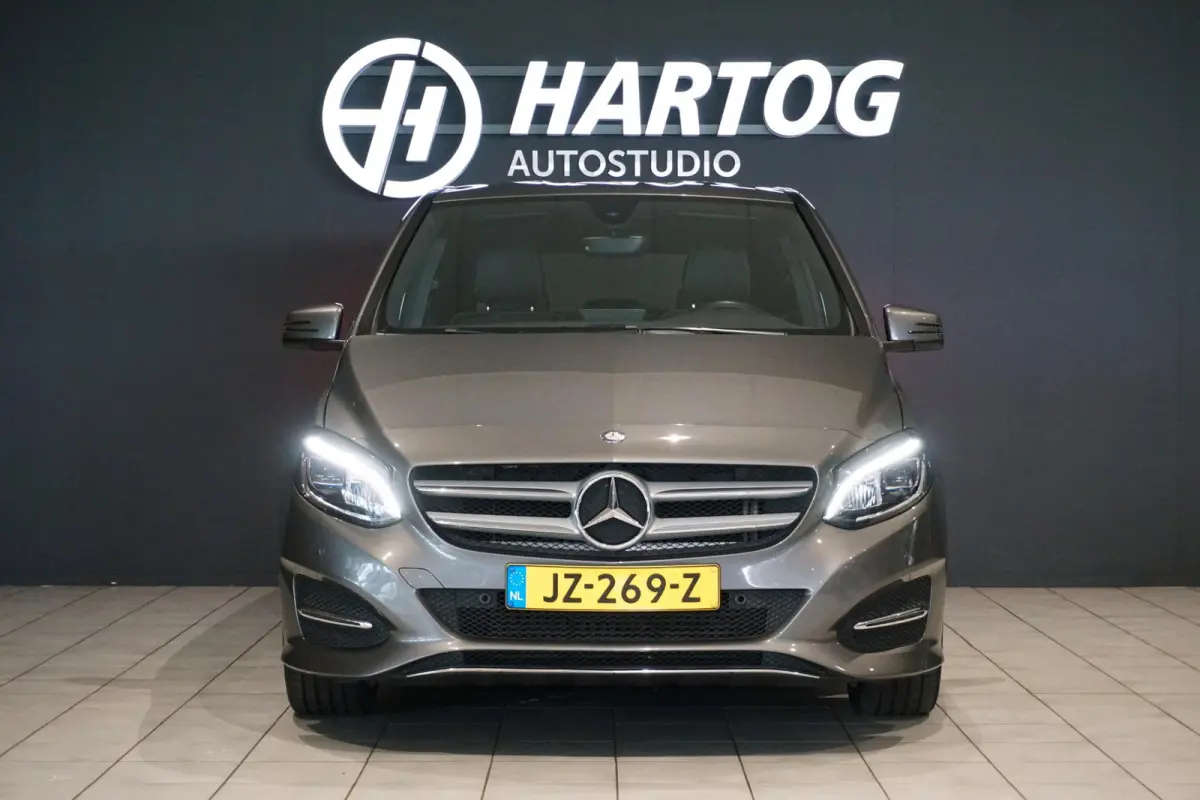 180 Prestige + CAMERA / NAVI / CLIMATE CONTROL