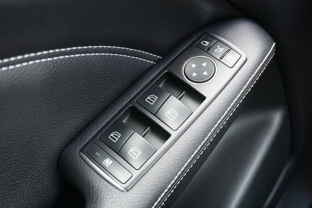 180 Prestige + CAMERA / NAVI / CLIMATE CONTROL
