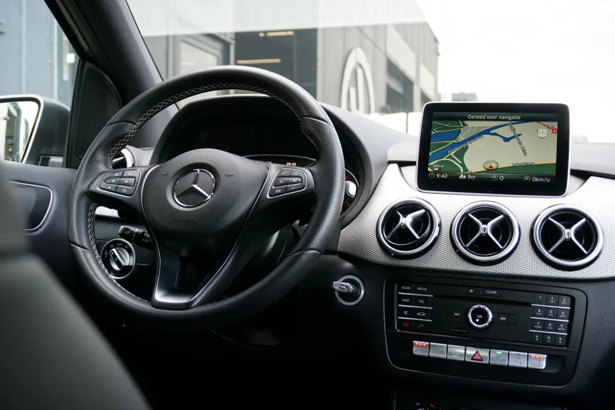 180 Prestige + CAMERA / NAVI / CLIMATE CONTROL