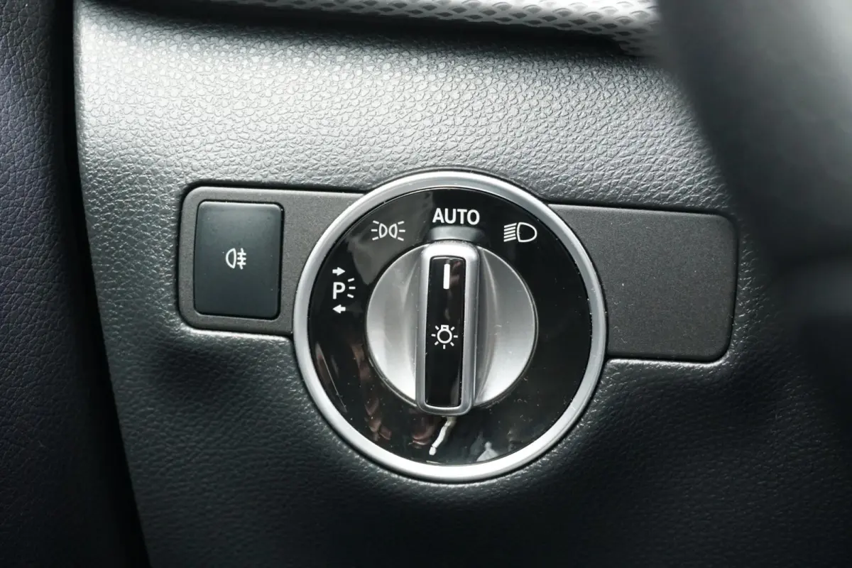 180 Prestige + CAMERA / NAVI / CLIMATE CONTROL