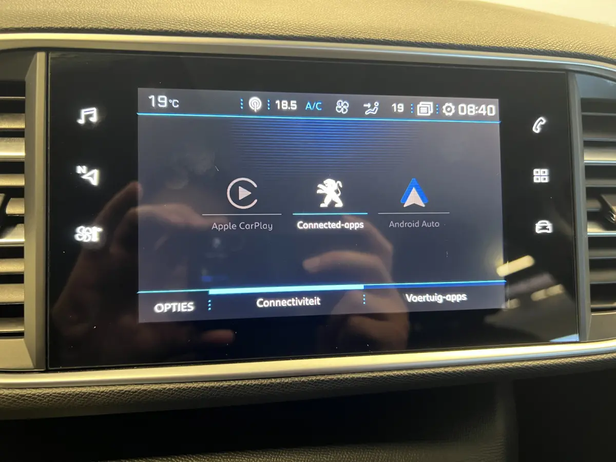 1.2 PureTech Blue Lease Active | Android Auto/Apple Carplay | LM Velgen 16" | Achteruitrijcamera | Cruise Control | Head-Up Display | Airco |
