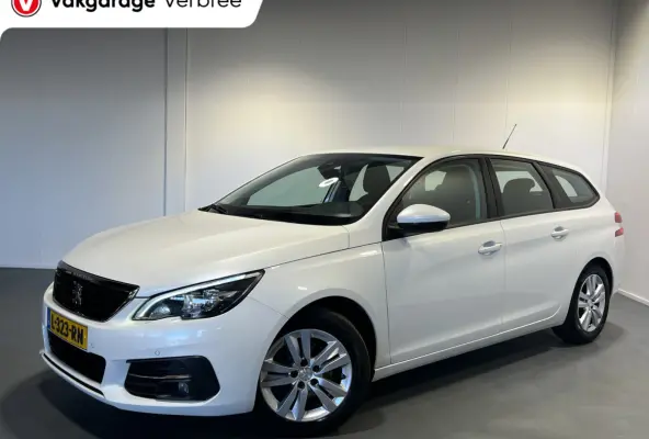 1.2 PureTech Blue Lease Active | Android Auto/Apple Carplay | LM Velgen 16" | Achteruitrijcamera | Cruise Control | Head-Up Display | Airco |