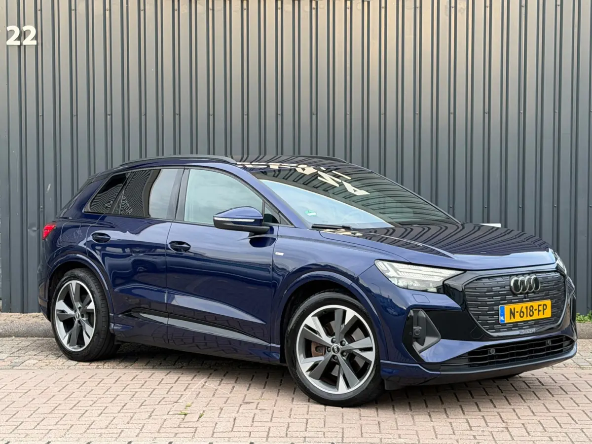 40 Launch edition S Competition 77 kWh|Soh 88%|ACC|Camera|Carplay