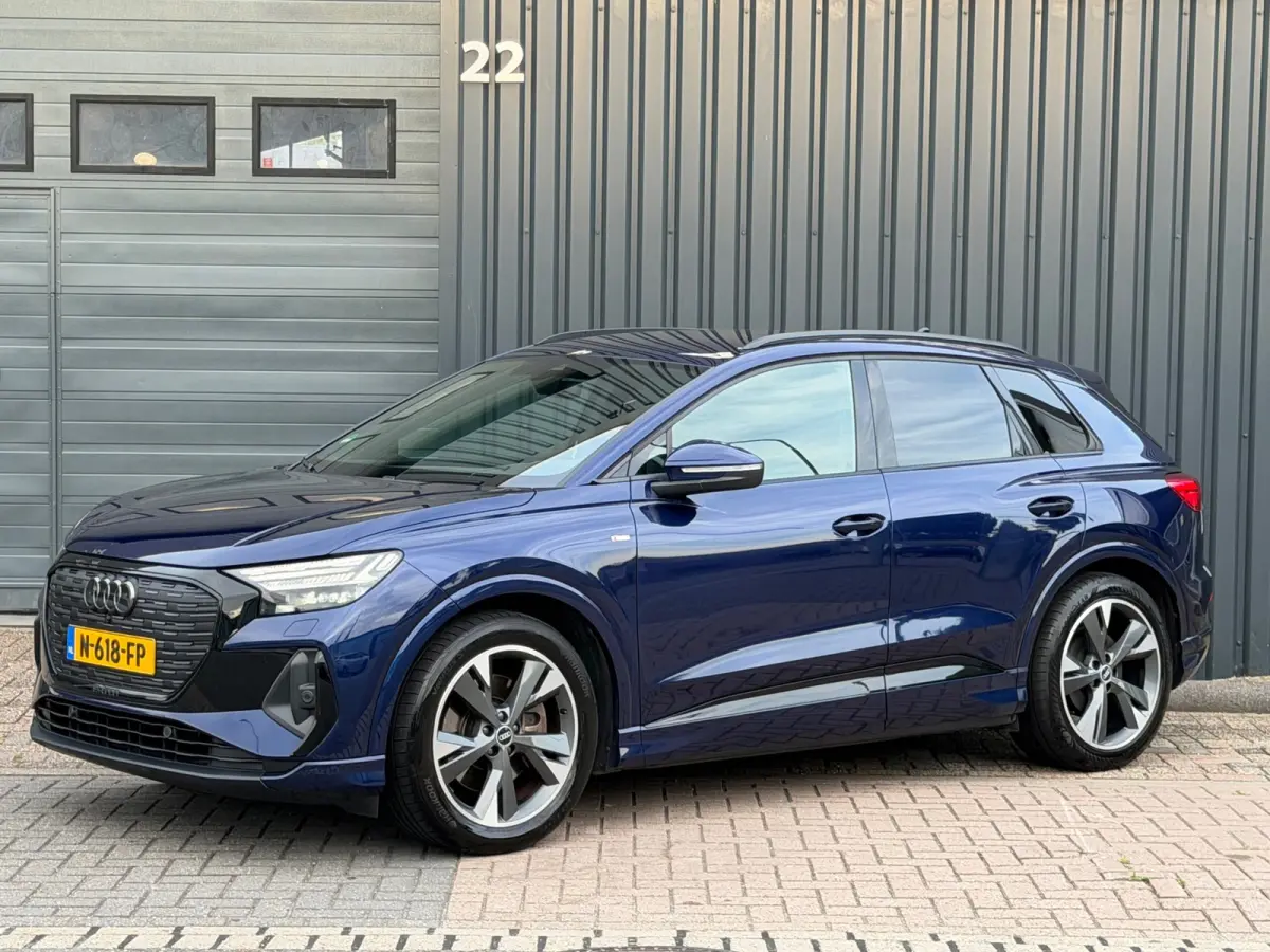 40 Launch edition S Competition 77 kWh|Soh 88%|ACC|Camera|Carplay