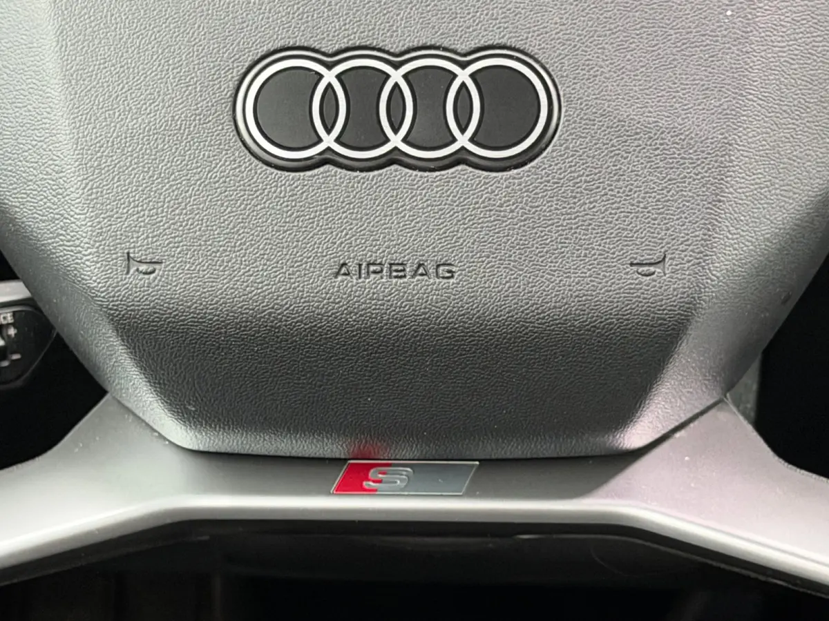 40 Launch edition S Competition 77 kWh|Soh 88%|ACC|Camera|Carplay