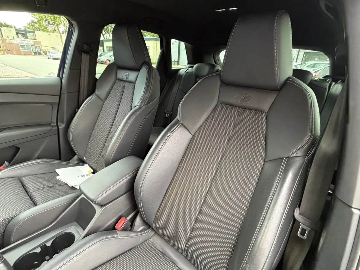 40 Launch edition S Competition 77 kWh|Soh 88%|ACC|Camera|Carplay