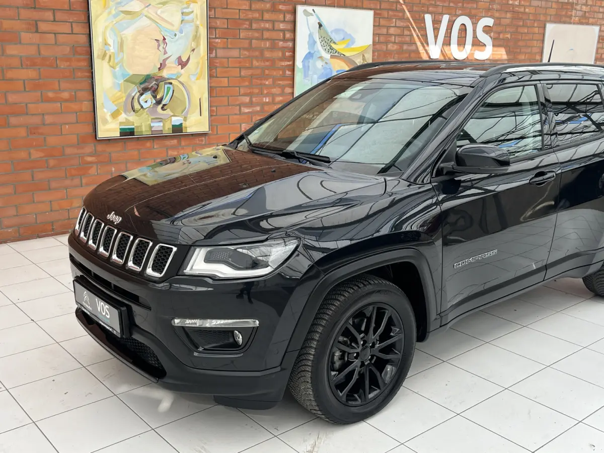 1.3T Limited Automaat | Stuur-en stoelverwarming | Achteruitrijcamera | Parkeersensoren voor + achter | Navigatie |