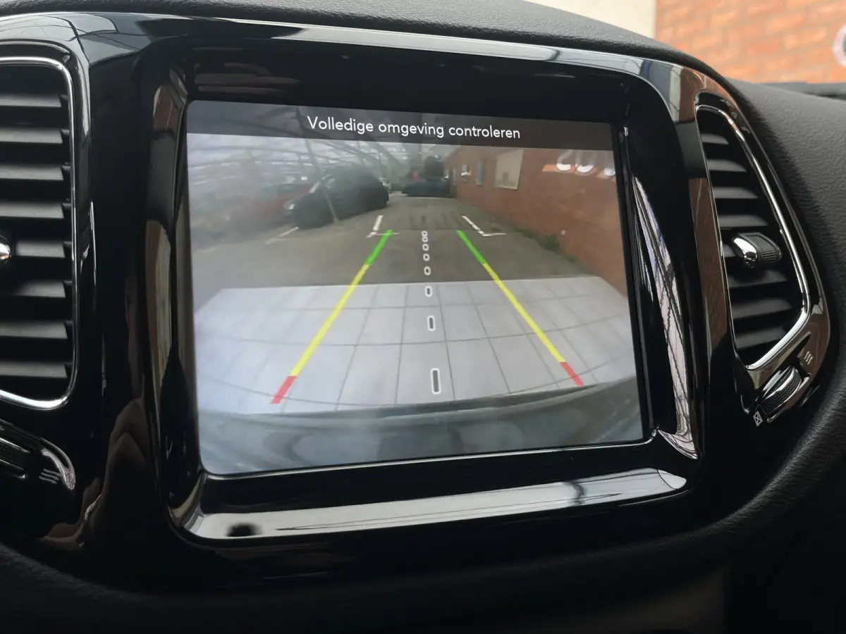 1.3T 150 Automaat Black Limited | Stuur-en stoelverwarming | Achteruitrijcamera | Parkeersensoren voor + achter | Navigatie |
