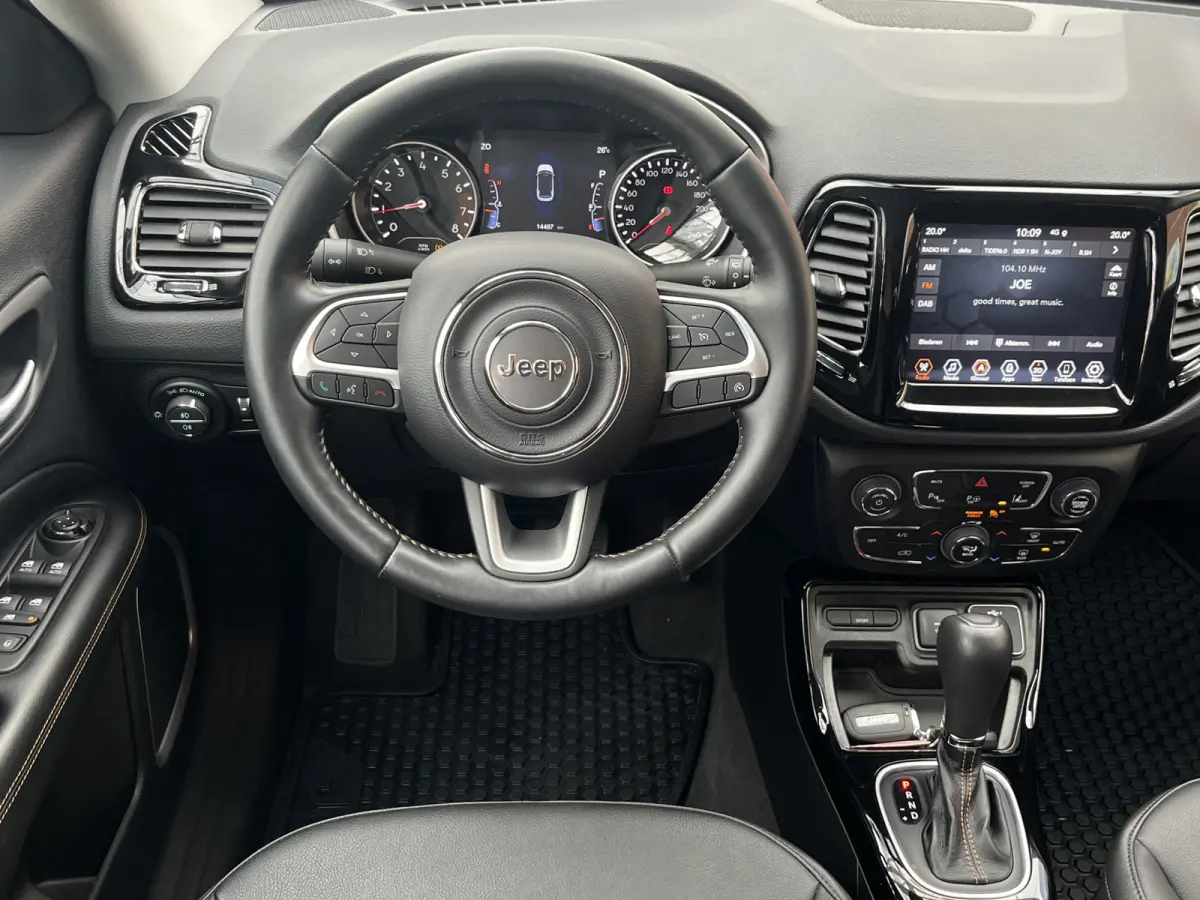 1.3T 150 Automaat Black Limited | Stuur-en stoelverwarming | Achteruitrijcamera | Parkeersensoren voor + achter | Navigatie |