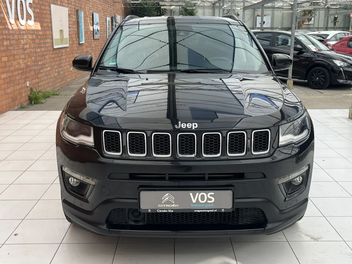 1.3T 150 Automaat Black Limited | Stuur-en stoelverwarming | Achteruitrijcamera | Parkeersensoren voor + achter | Navigatie |