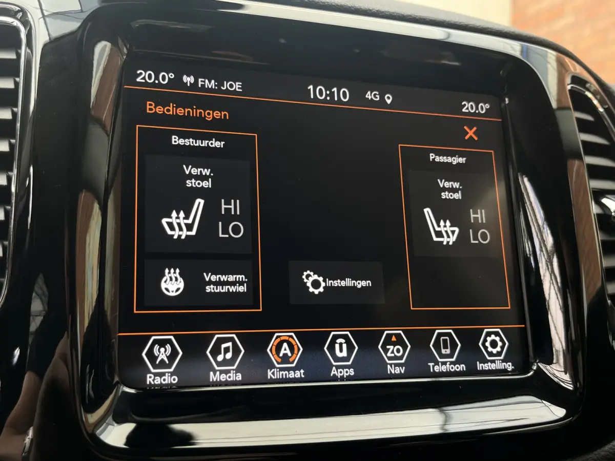 1.3T 150 Automaat Black Limited | Stuur-en stoelverwarming | Achteruitrijcamera | Parkeersensoren voor + achter | Navigatie |