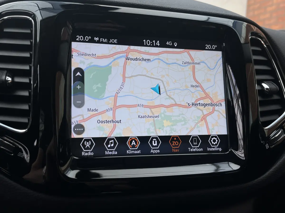 1.3T 150 Automaat Black Limited | Stuur-en stoelverwarming | Achteruitrijcamera | Parkeersensoren voor + achter | Navigatie |
