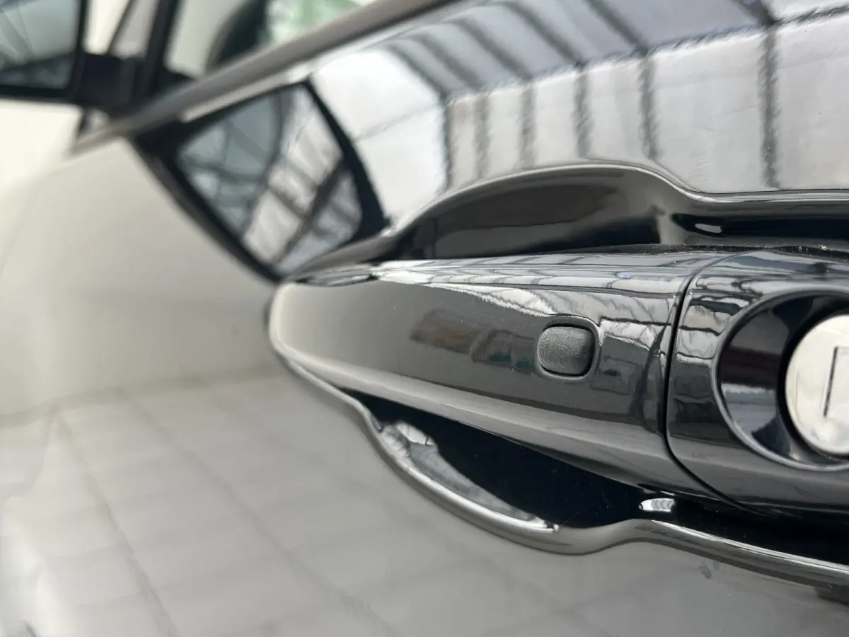 1.3T 150 Automaat Black Limited | Stuur-en stoelverwarming | Achteruitrijcamera | Parkeersensoren voor + achter | Navigatie |