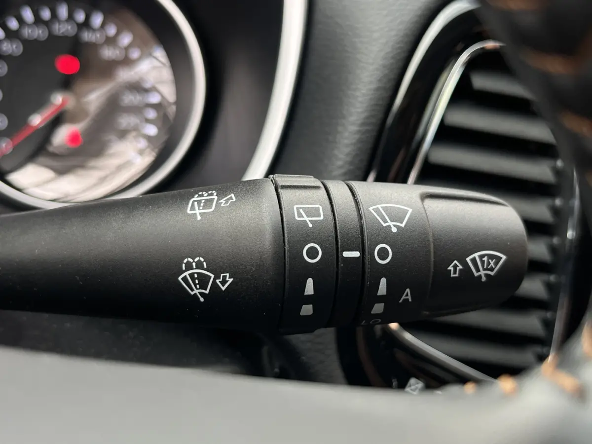 1.3T 150 Automaat Black Limited | Stuur-en stoelverwarming | Achteruitrijcamera | Parkeersensoren voor + achter | Navigatie |