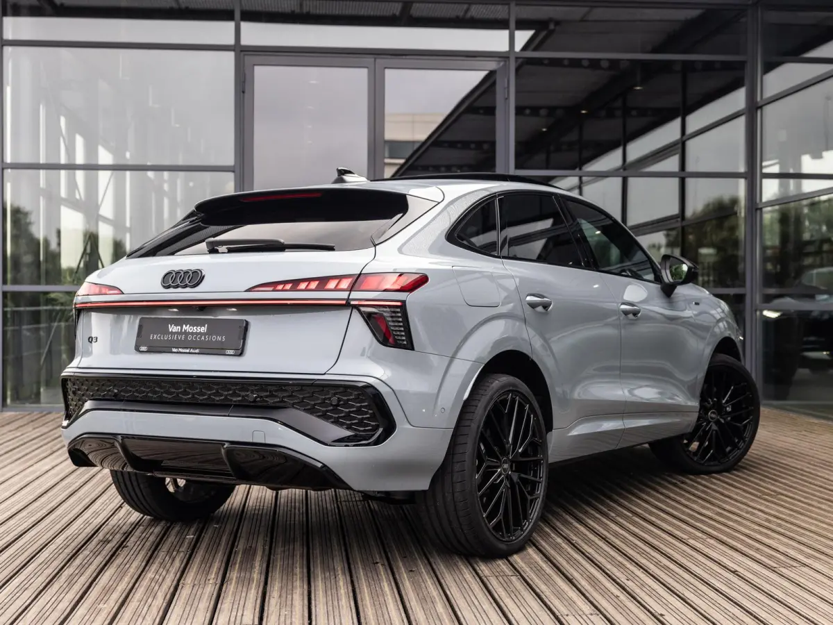 1.5 e-hybrid S edition | FISCAAL 64.000 EURO | PANORAMA/SCHUIF-KANTELDAK | PIJLGRIJS | ZWART OPTIEK | 21 INCH ZWART | MATRIX VERLICHTING | APPLE CARPLAY | STOELVERWARMING | ACHTERUITRIJCAMER