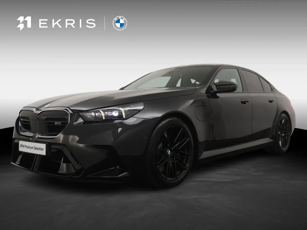 Sedan | M Driver's Pack | SoH 100% | Driving Assistant Professional | Parking Assistant Prof | Bowers & Wilkins | Stoelventilatie | Carbon Pack | Stuurwielrand verwarmd |