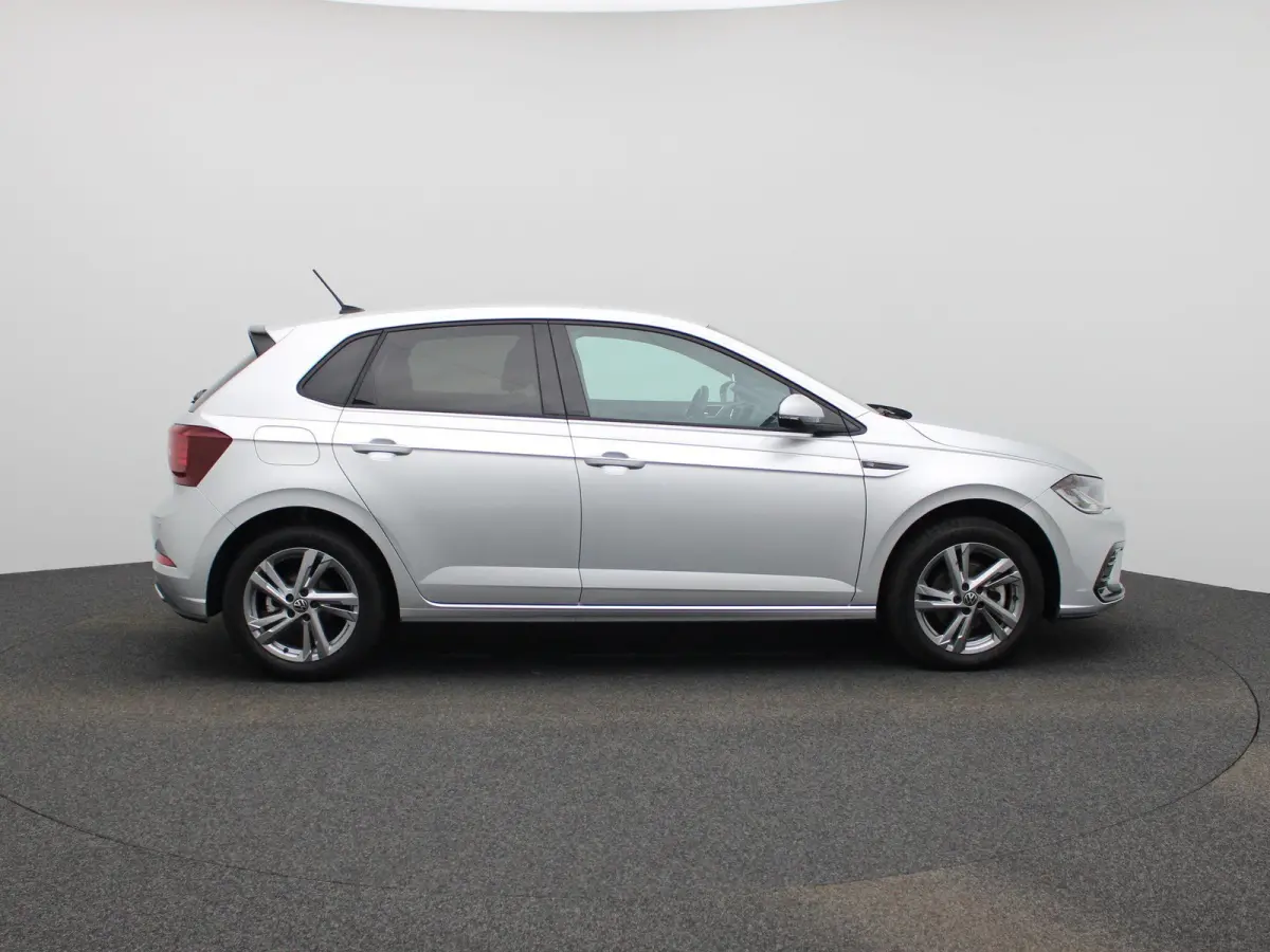1.0 TSI | R-Line | 110 PK | Automaat | Digital Cockpit PRO | Climatronic (Automatische Airco) | Parkeersensoren | Camera | Carplay / Android Auto
