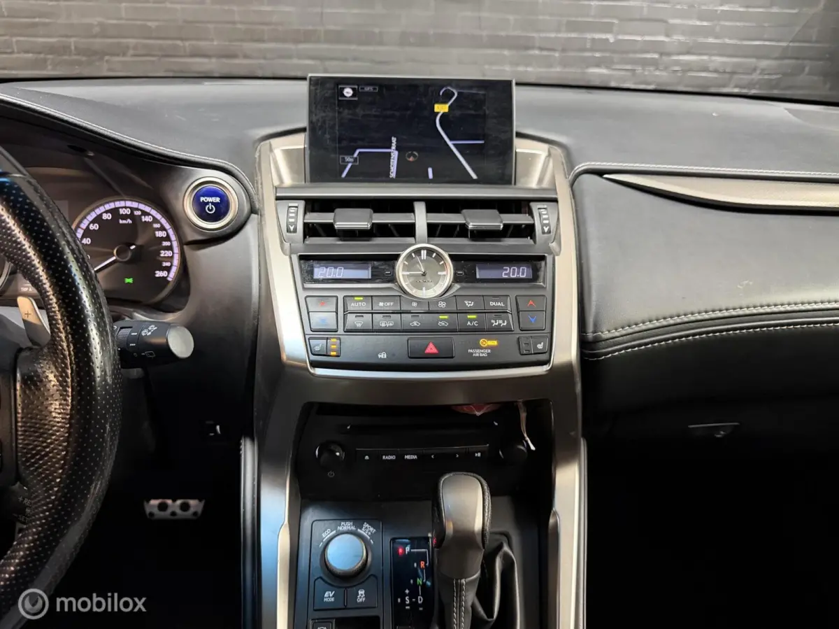 300h AWD F SPORT Luxury Line | DEALER ONDERH CAMERA