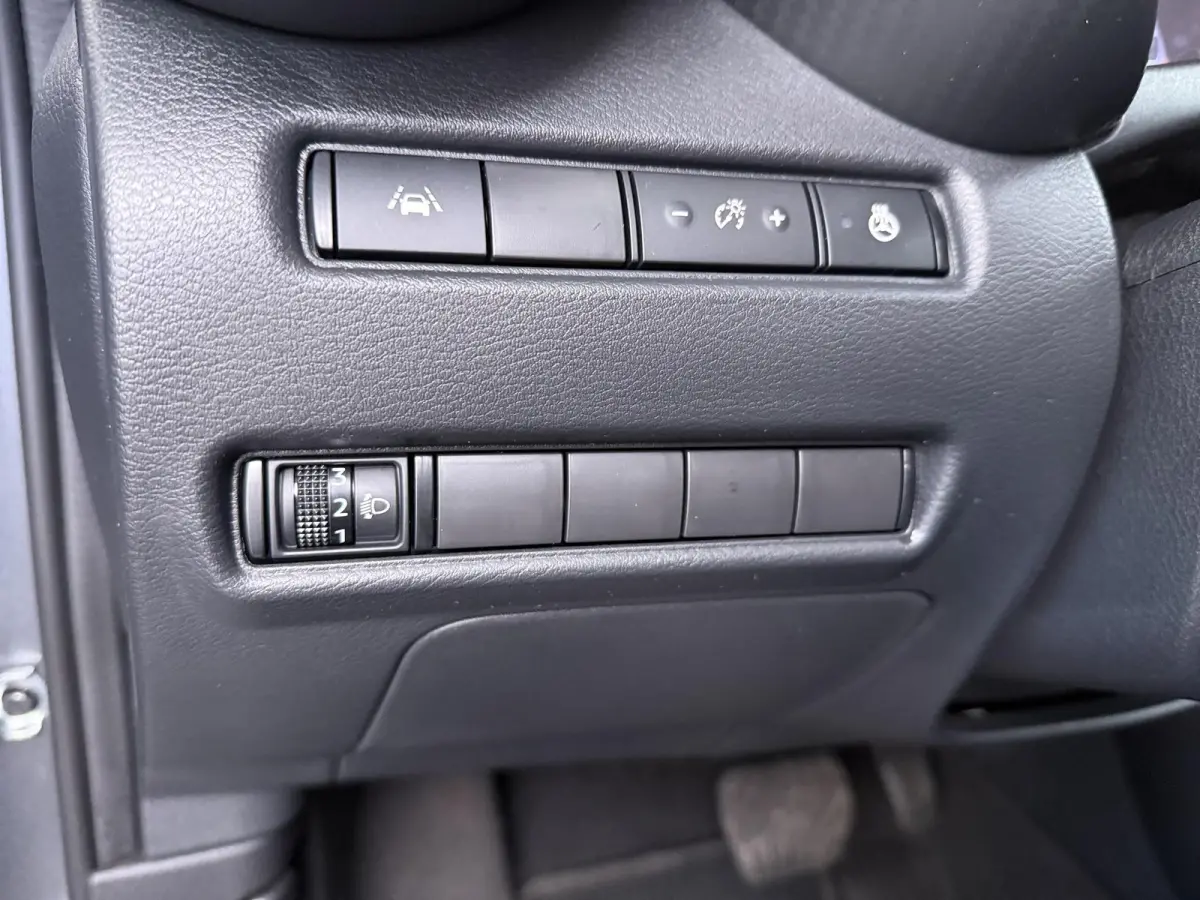 1.6 Hybrid N-Design | Stoel-, Stuur- & Voorruitverw. | | Parkeercamera | Navigatie |