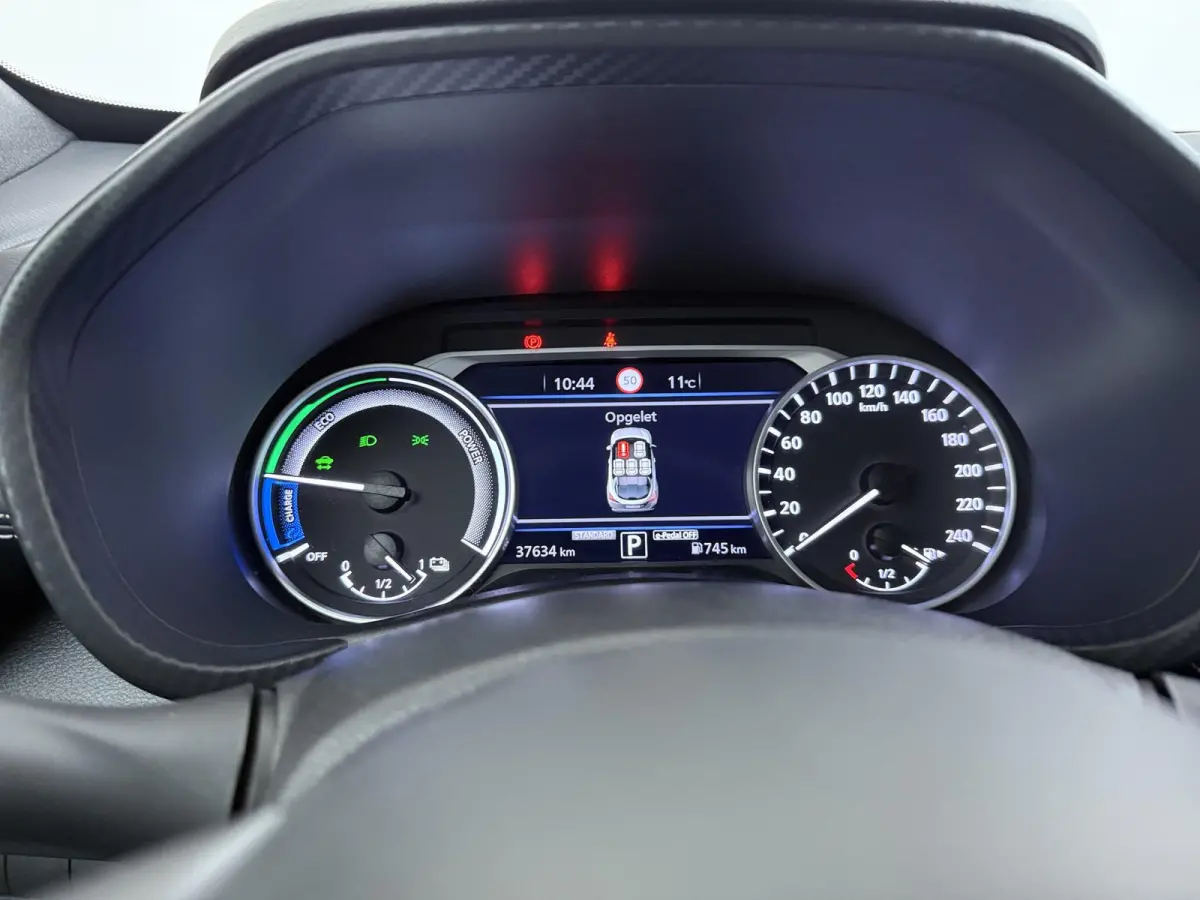 1.6 Hybrid N-Design | Stoel-, Stuur- & Voorruitverw. | | Parkeercamera | Navigatie |