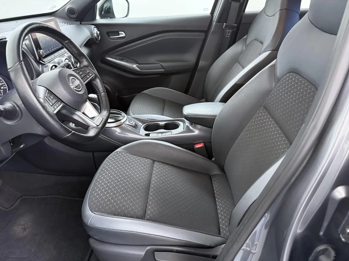 1.6 Hybrid N-Design | Stoel-, Stuur- & Voorruitverw. | | Parkeercamera | Navigatie |