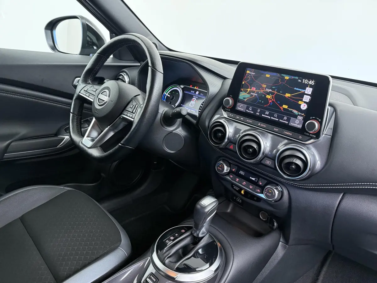 1.6 Hybrid N-Design | Stoel-, Stuur- & Voorruitverw. | | Parkeercamera | Navigatie |