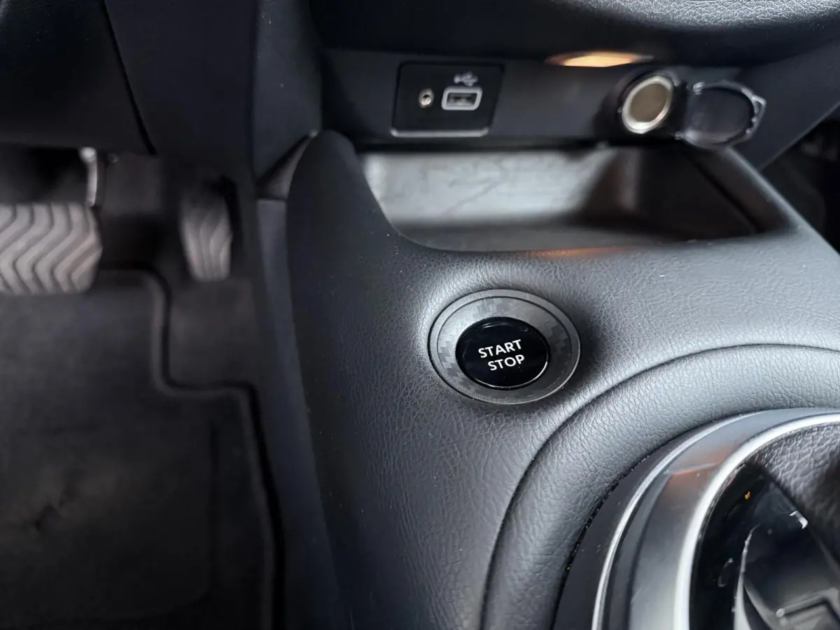 1.6 Hybrid N-Design | Stoel-, Stuur- & Voorruitverw. | | Parkeercamera | Navigatie |