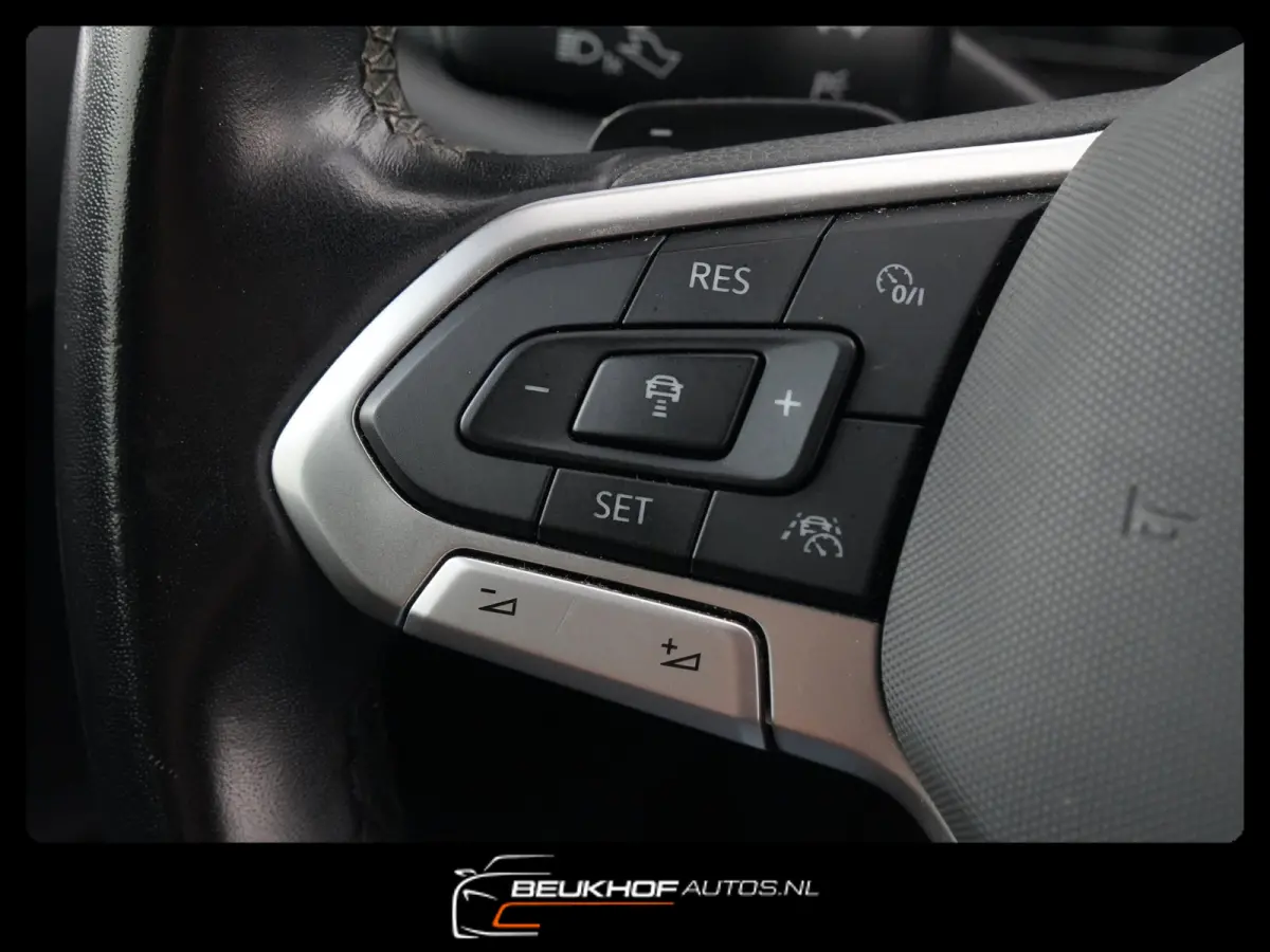 1.0 TSI R-Line Business Automaat Carplay