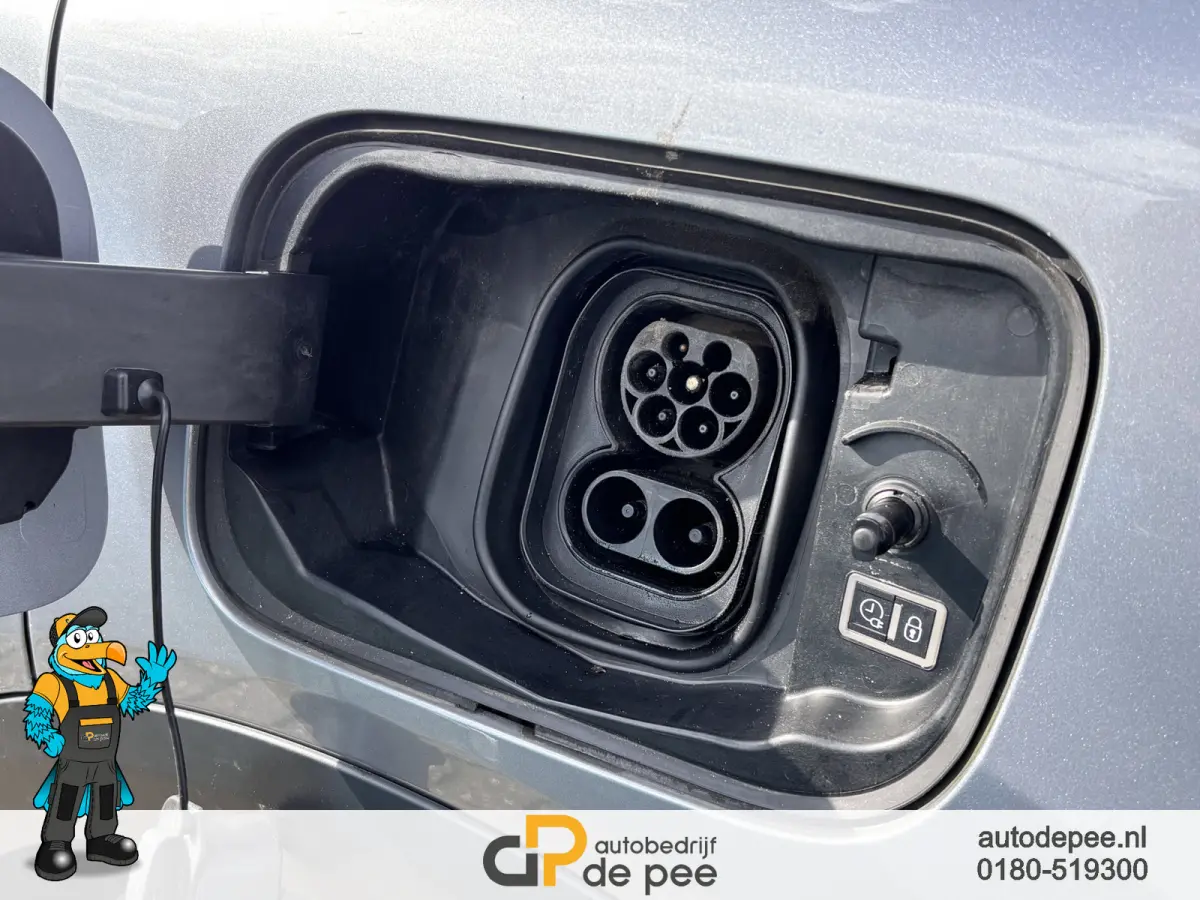 Feel Edition 50 kWh GARANTIE/INCL.BTW/SOH 87%/CCS/STOEL-STUURVERW./CRUISE/CLIMA/CARPLAY/LICHTMETAAL rijklaarprijs!