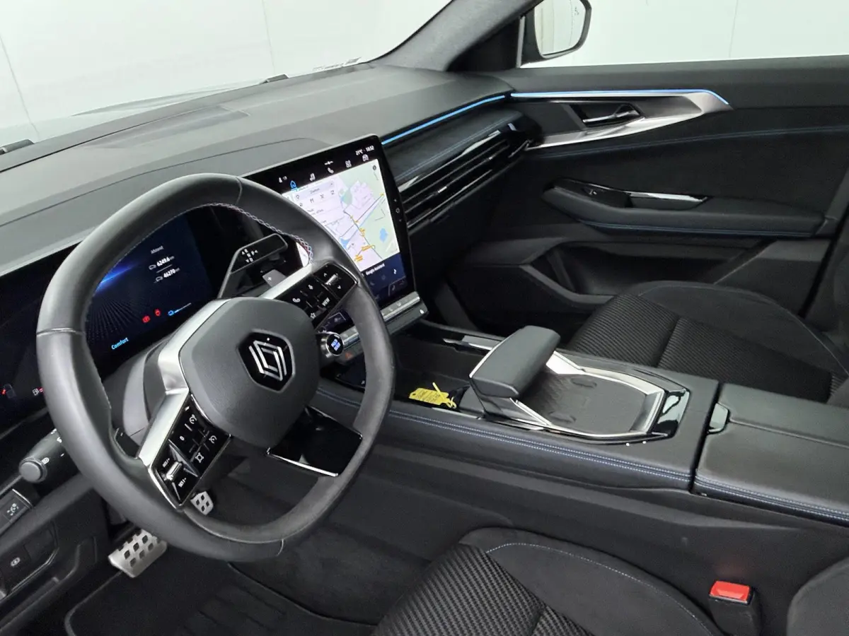 techno esprit Alpine E-Tech full hybrid 200 | SoH 94% | Parkeercamera | Google Navigatie |