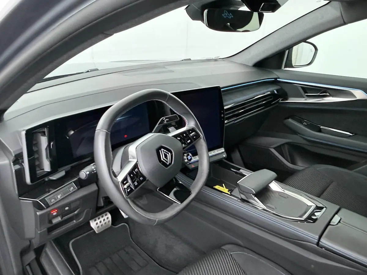 techno esprit Alpine E-Tech full hybrid 200 | SoH 94% | Parkeercamera | Google Navigatie |