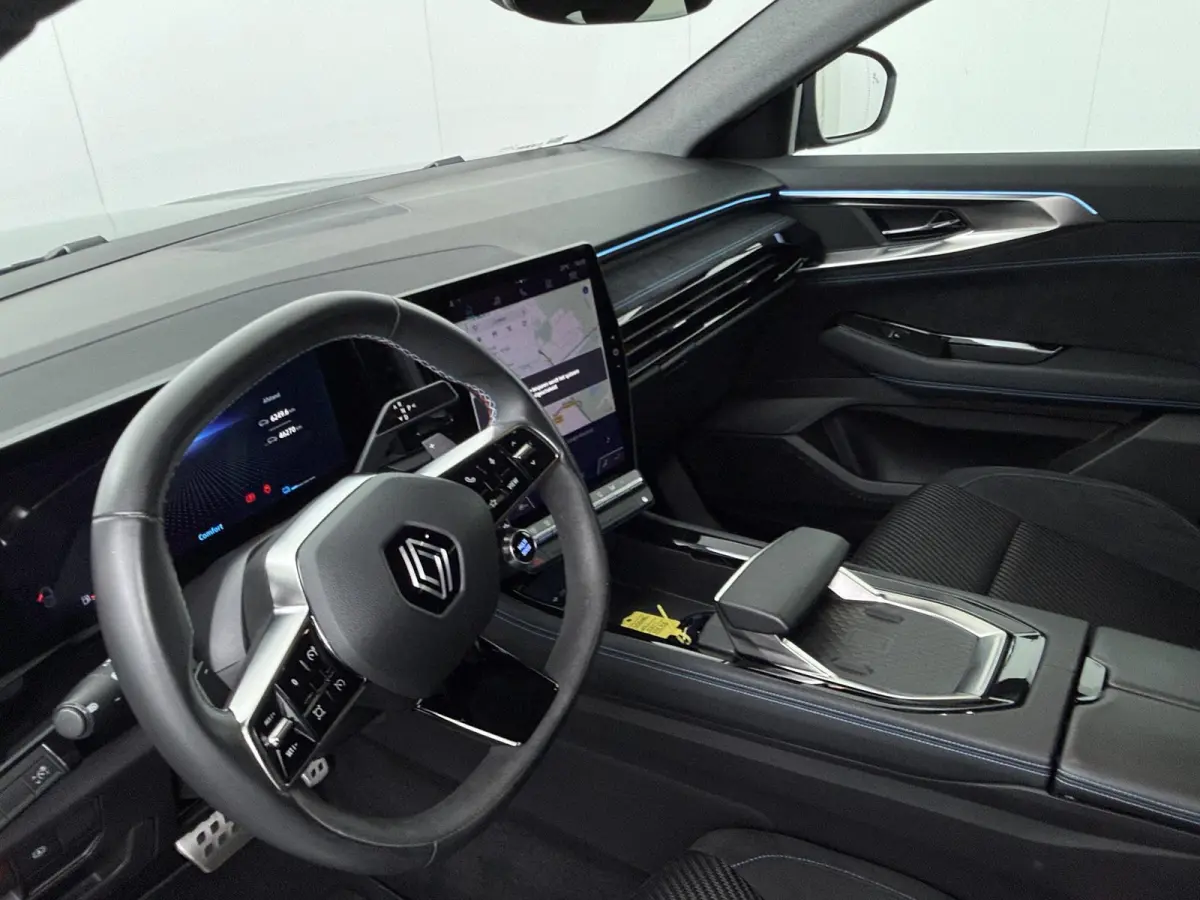 techno esprit Alpine E-Tech full hybrid 200 | SoH 94% | Parkeercamera | Google Navigatie |
